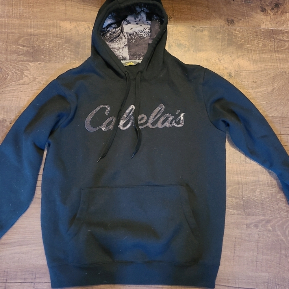 Mens Cabelas hoodie Size Medium